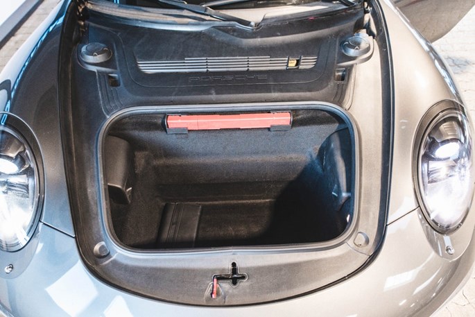 Porsche 911 Carrera 4 Coupé PDK