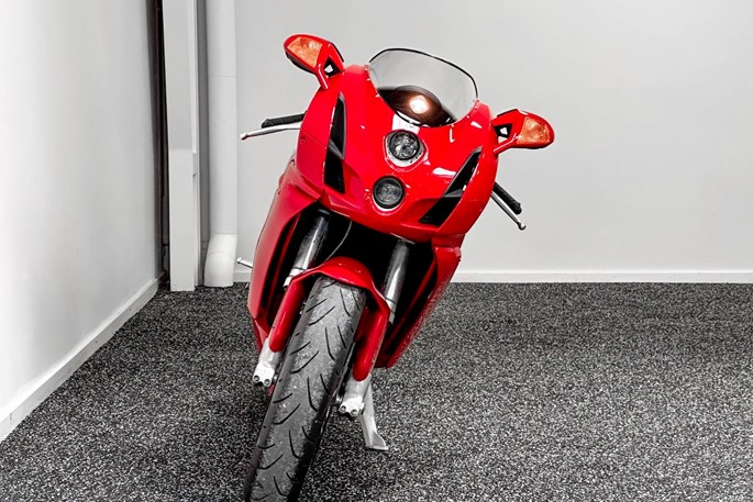 Ducati Hyper Sport 749 S