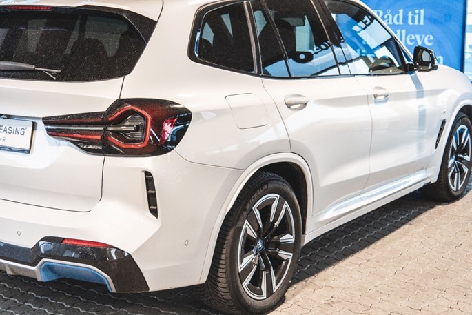 BMW iX3 Charged Plus M-Sport