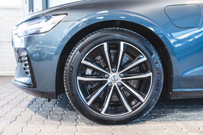 Volvo V60 T6 ReCharge Plus Dark aut. AWD