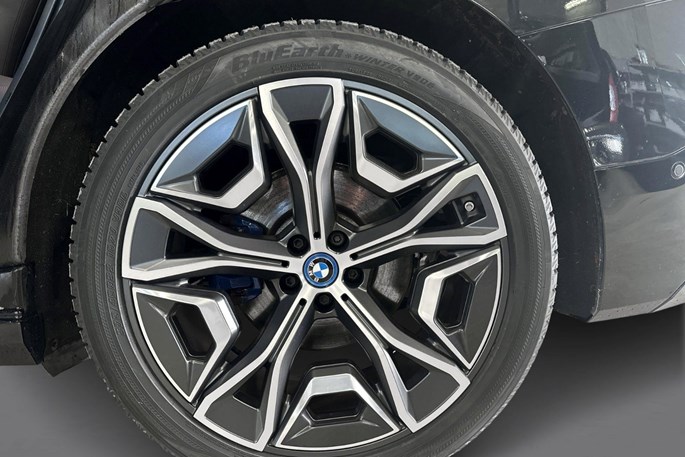 BMW iX xDrive40 Fully Charged M-Sport