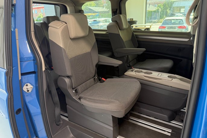 VW Multivan TSi 136 DSG kort
