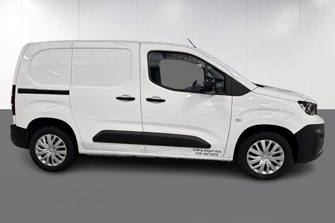 Peugeot Partner BlueHDi 100 L1V1 Plus Van