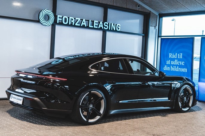 Porsche Taycan 4S