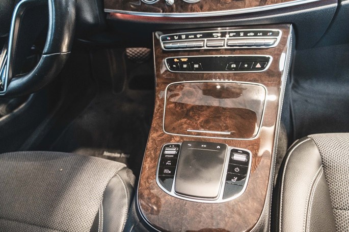 Mercedes E300 de Advantage stc. aut.