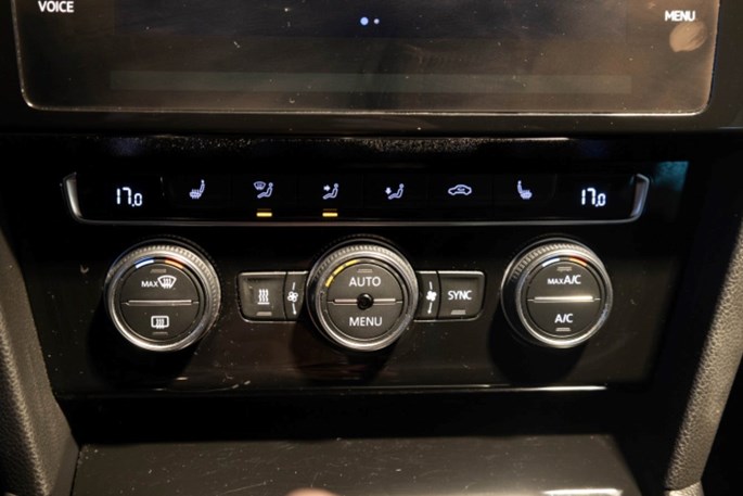 VW Passat TDi 190 R-line Variant DSG 4Motion Van
