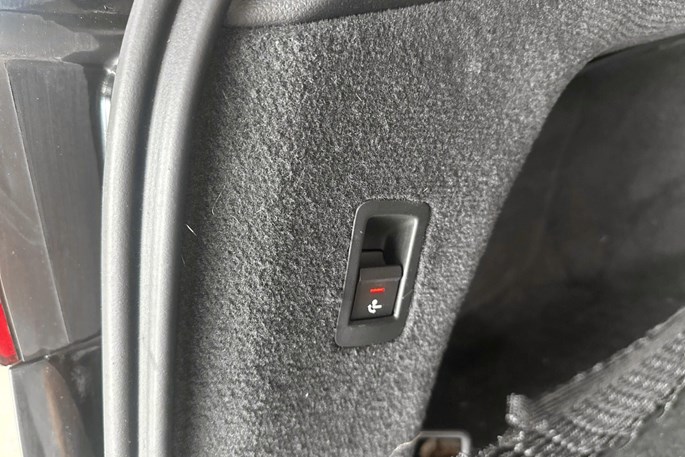 Audi A6 TDi Avant quattro S-tr.