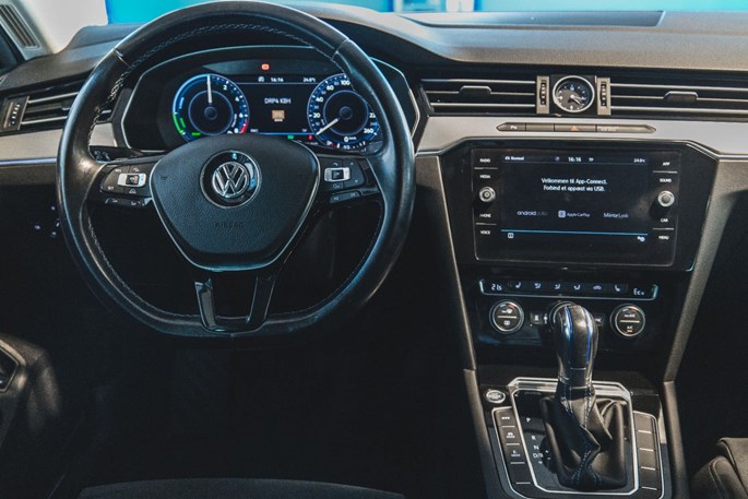 VW Passat GTE Variant DSG