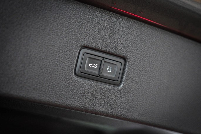 Audi Q8 TFSi S-line quattro Tiptr.