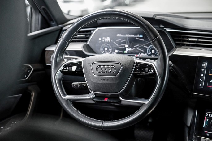 Audi E-tron Advanced quattro