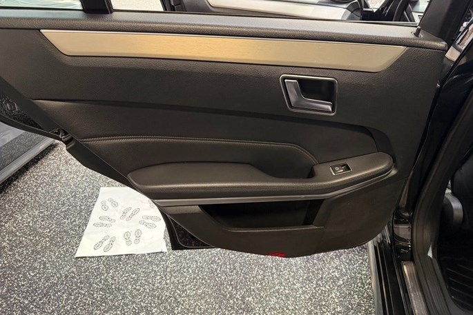 Mercedes E200 BlueTEC Avantgarde stc. aut.