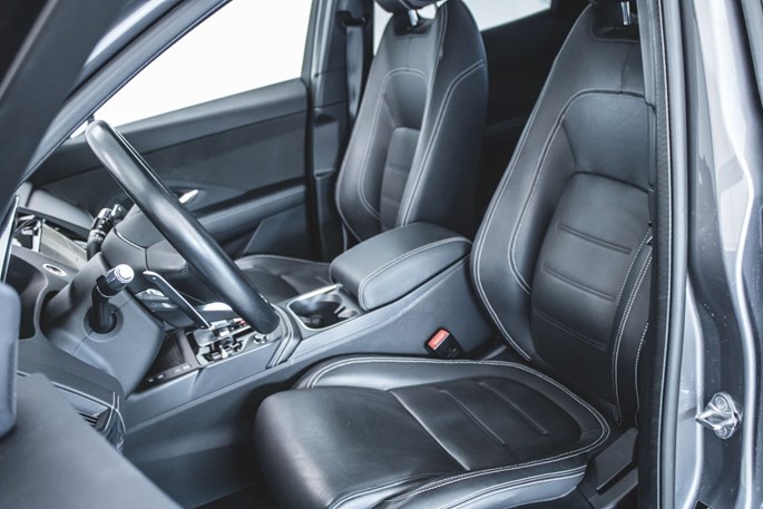 Jaguar E-Pace P300e R-Dynamic SE aut.