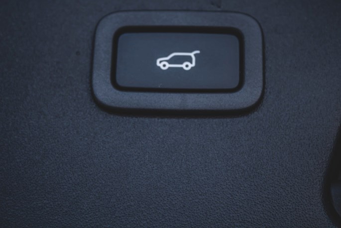 Jaguar E-Pace P300e R-Dynamic SE aut.